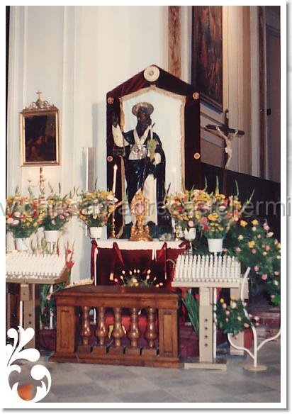 1993.jpg - Altare in occasione della venuta del Reliquario (1993)